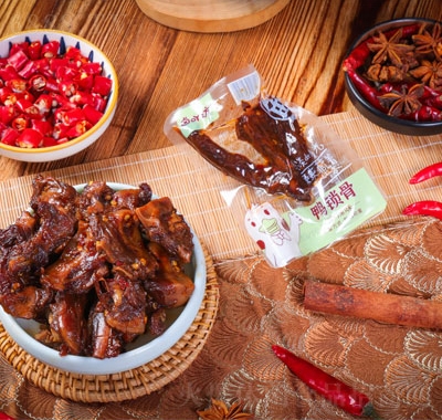 鹵鴨坊散稱零食鹵味鴨鎖骨麻辣味
